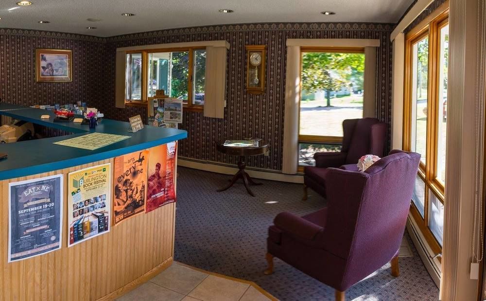 T-Bird Motor Inn 셜본 외부 사진